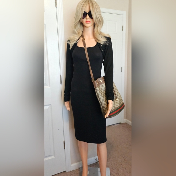 Authentic GUCCI GG Monogram Drawstring Bucket Shoulder Bag - Picture 16 of 16